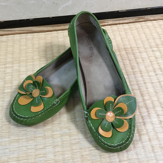 miumiu(ミュウミュウ)のmiu miu  フラットパンプス レディースの靴/シューズ(ハイヒール/パンプス)の商品写真