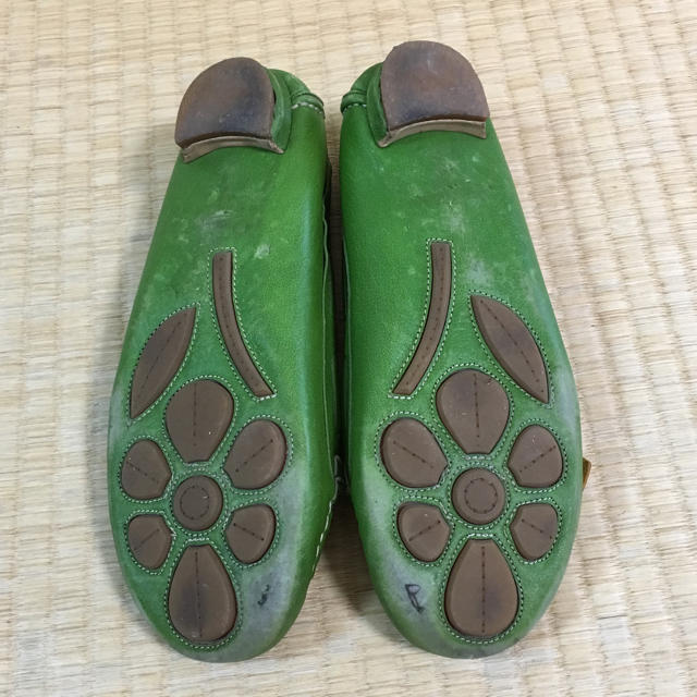 miumiu(ミュウミュウ)のmiu miu  フラットパンプス レディースの靴/シューズ(ハイヒール/パンプス)の商品写真