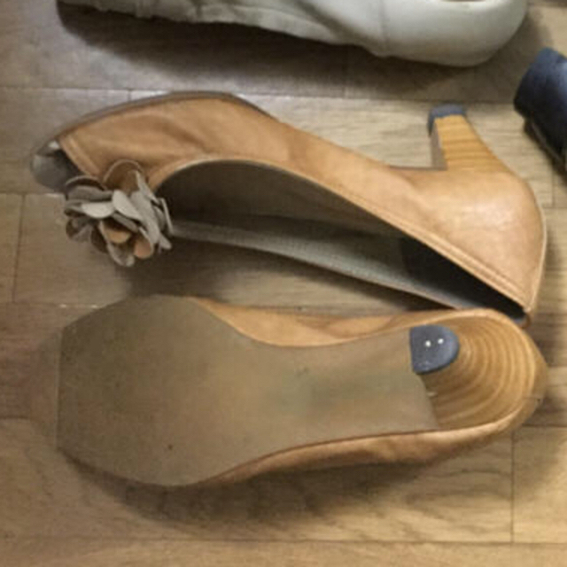 JELLY BEANS(ジェリービーンズ)のお値下中✴︎ブラウン レザー　オープントゥパンプス　21.5〜22.5 レディースの靴/シューズ(ハイヒール/パンプス)の商品写真