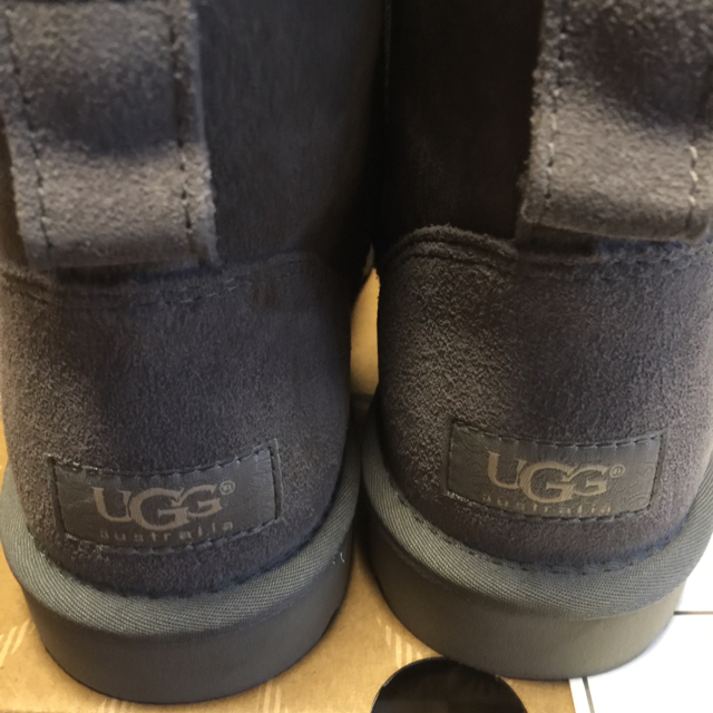 UGG(アグ)のまい様専用 UGG5854グレー6 レディースの靴/シューズ(ブーツ)の商品写真