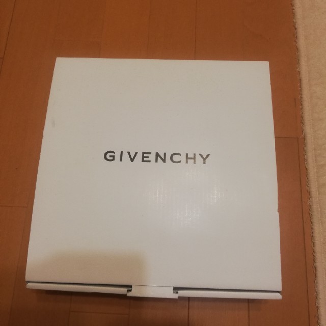 GIVENCHY(ジバンシィ)のGIVENCHY　お皿セット インテリア/住まい/日用品のキッチン/食器(食器)の商品写真