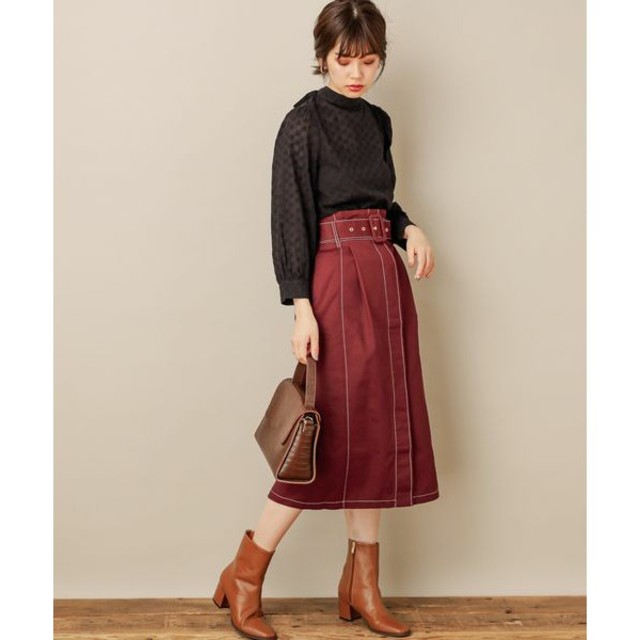 natural couture(ナチュラルクチュール)の配色ステッチベルト付きチノスカート　ボルドー レディースのスカート(ロングスカート)の商品写真
