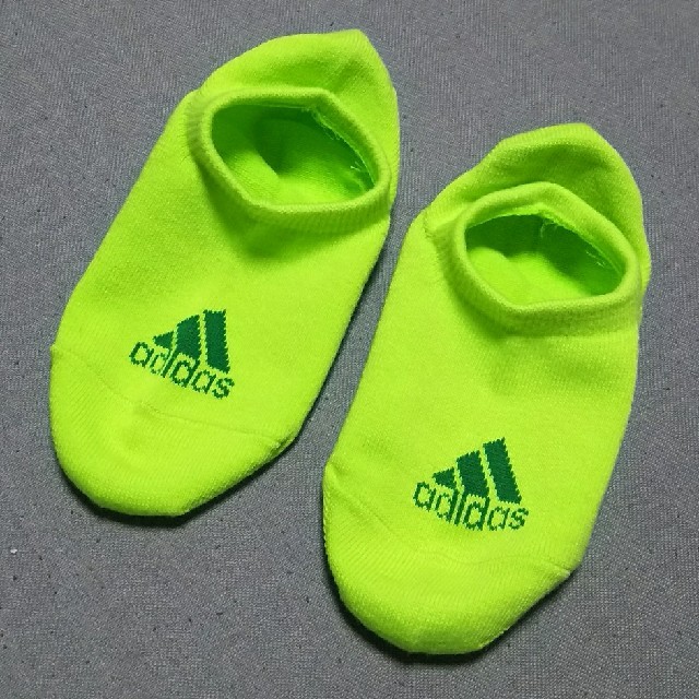 adidas(アディダス)のアディダス靴下19～21センチ キッズ/ベビー/マタニティのこども用ファッション小物(靴下/タイツ)の商品写真