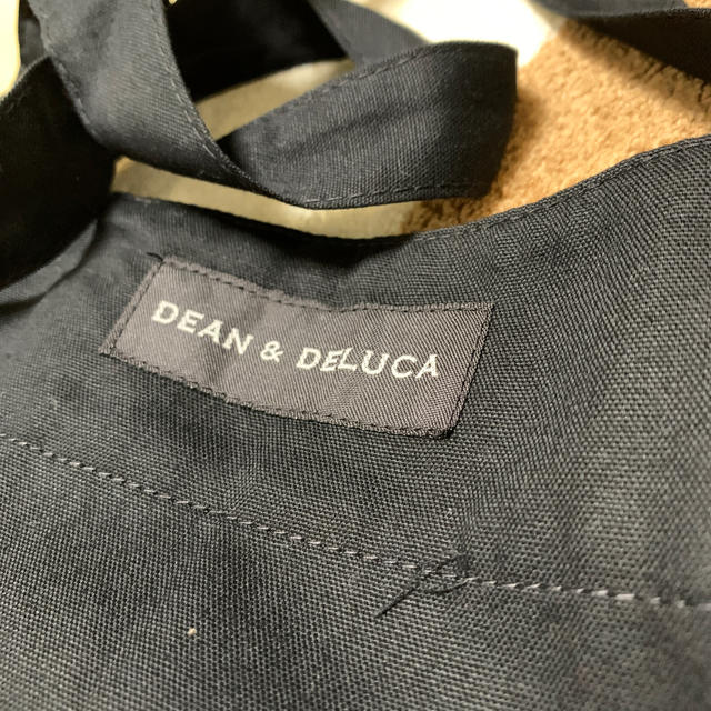 DEAN & DELUCA(ディーンアンドデルーカ)のDEAN&DELUCA  フルエプロン　ブラック インテリア/住まい/日用品のキッチン/食器(収納/キッチン雑貨)の商品写真