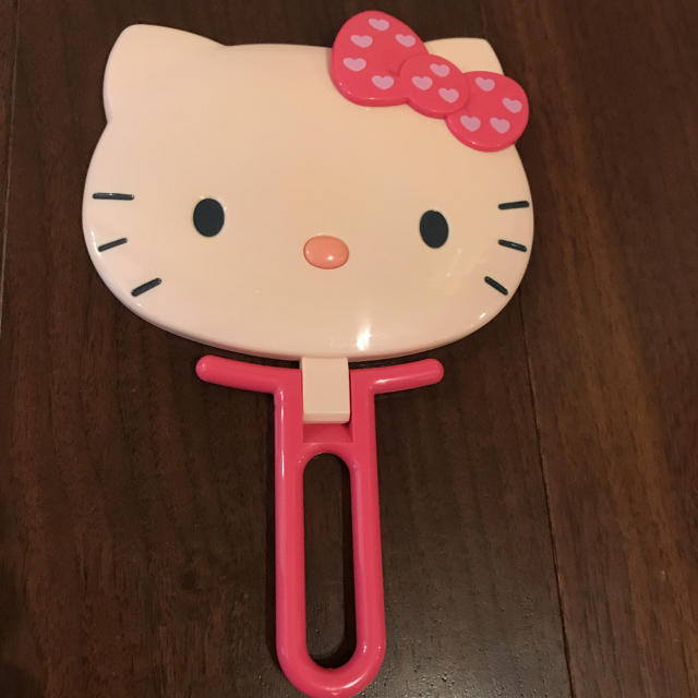 サンリオ(サンリオ)のHello kitty ミラー 新品 ☆ レディースのファッション小物(ミラー)の商品写真