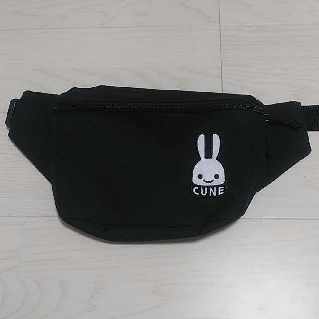 CUNE(キューン)のCUNE　キューン　ウエストポーチ レディースのバッグ(ボディバッグ/ウエストポーチ)の商品写真