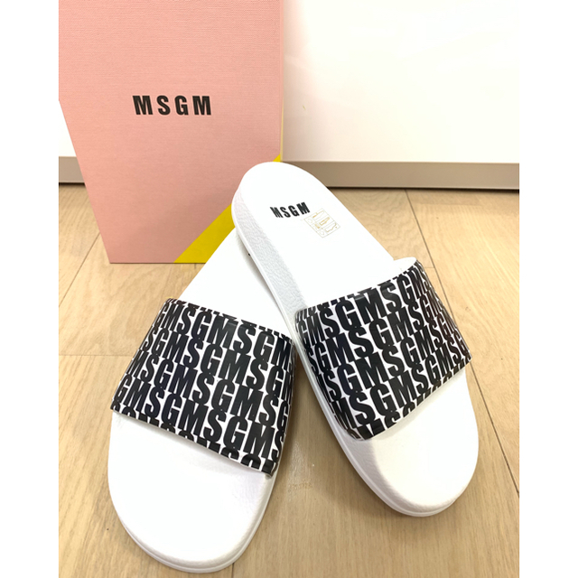 MSGM(エムエスジイエム)の【新品】MSGM シャワーサンダル レディースの靴/シューズ(サンダル)の商品写真