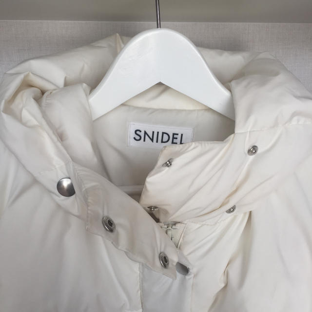 SNIDEL(スナイデル)のスナイデル カラーダウン レディースのジャケット/アウター(ダウンジャケット)の商品写真