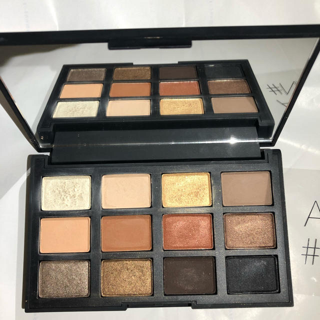 NARS(ナーズ)のNARS ISSIST ローデッドアイシャドーパレット  ナーズ限定品 コスメ/美容のベースメイク/化粧品(アイシャドウ)の商品写真