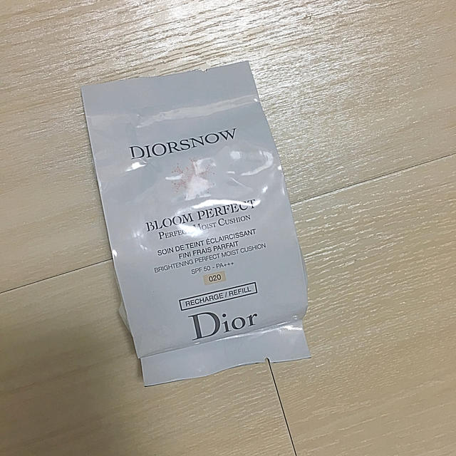 Dior(ディオール)の☆Dior snowクッションファンデ替え☆ コスメ/美容のベースメイク/化粧品(ファンデーション)の商品写真