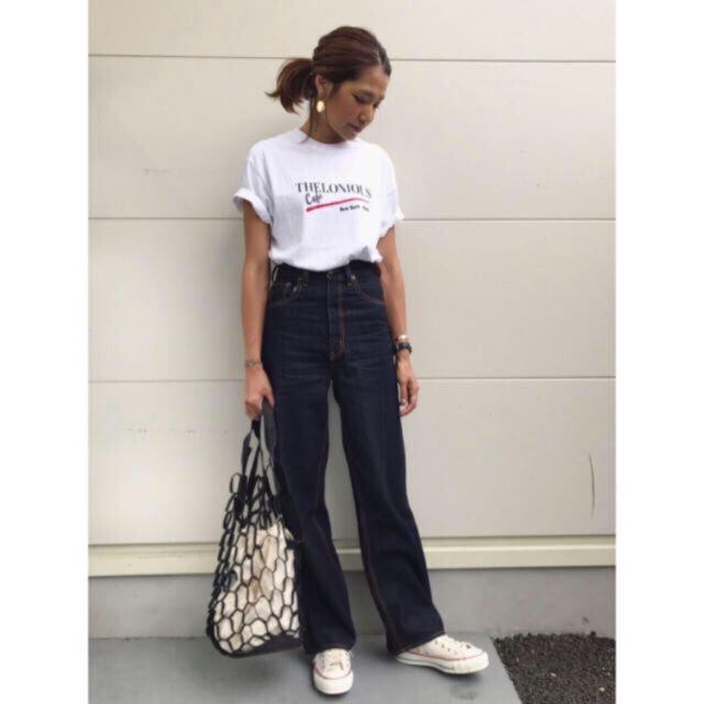 AZUL by moussy(アズールバイマウジー)の未だに完売物  ハイウエストインディゴ レディースのパンツ(デニム/ジーンズ)の商品写真