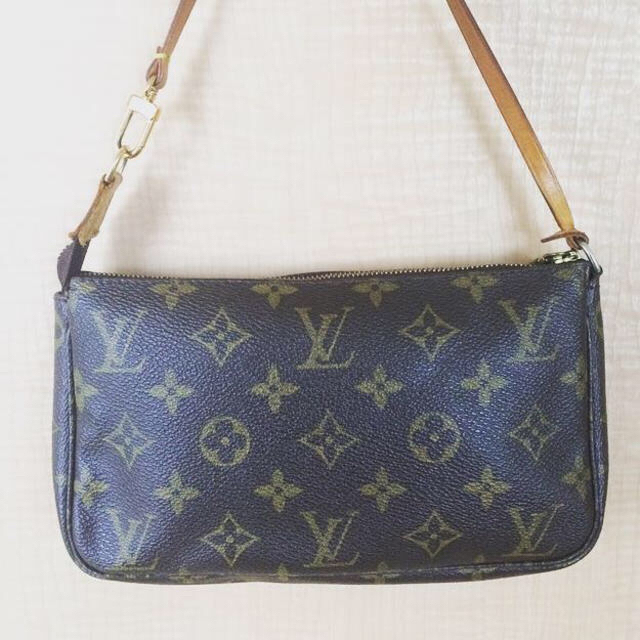 LOUIS VUITTON(ルイヴィトン)の最終お値下louis vuitton レディースのバッグ(クラッチバッグ)の商品写真