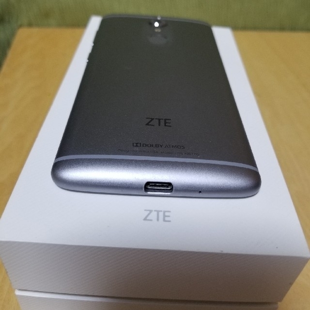 ZTE Axon7mini simフリー スマホ/家電/カメラのスマートフォン/携帯電話(スマートフォン本体)の商品写真