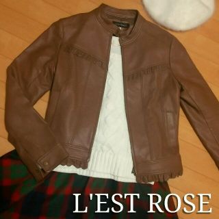 レストローズ(L'EST ROSE)のLestRose秋冬キャメルジャケット♪(ノーカラージャケット)