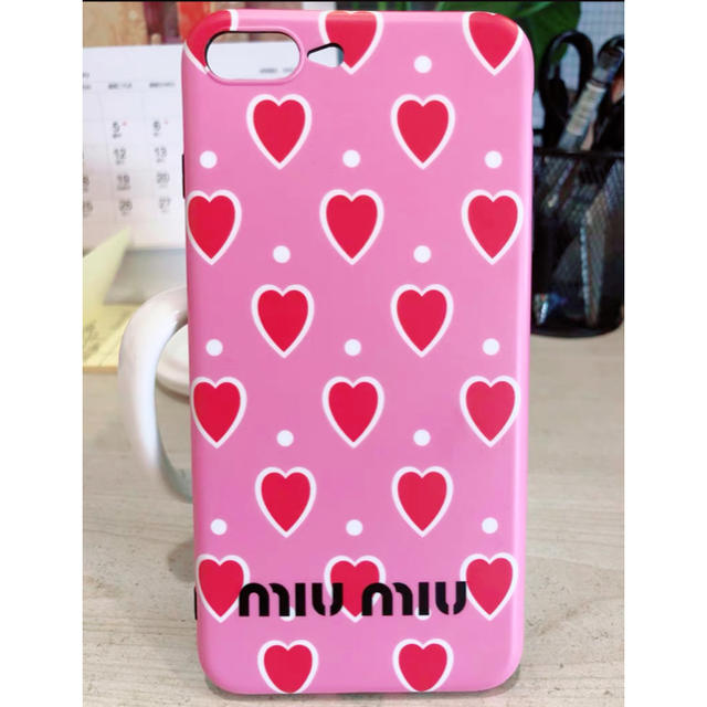 miumiu(ミュウミュウ)のiPhoneケース スマホ/家電/カメラのスマホアクセサリー(iPhoneケース)の商品写真