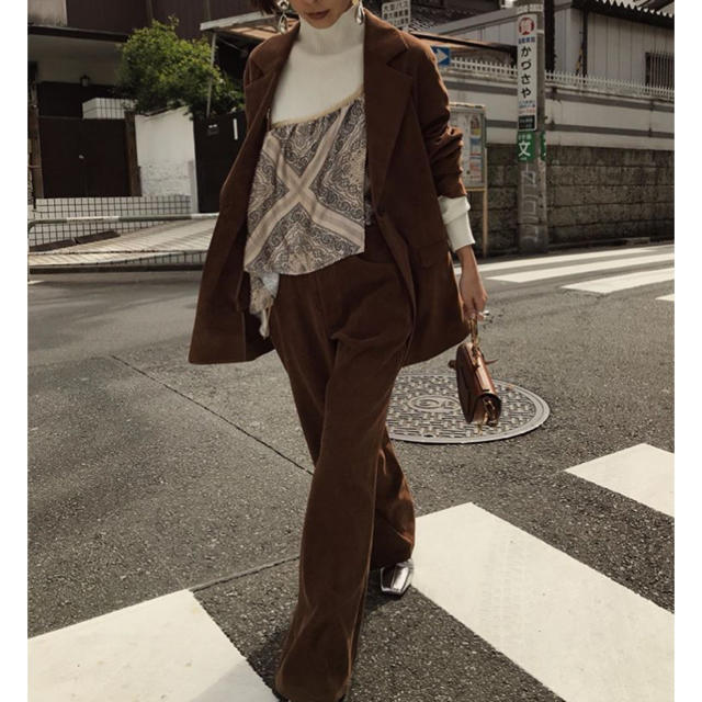 Ameri VINTAGE(アメリヴィンテージ)のAMERI VINTAGE／CORDUROY PANTS レディースのパンツ(カジュアルパンツ)の商品写真