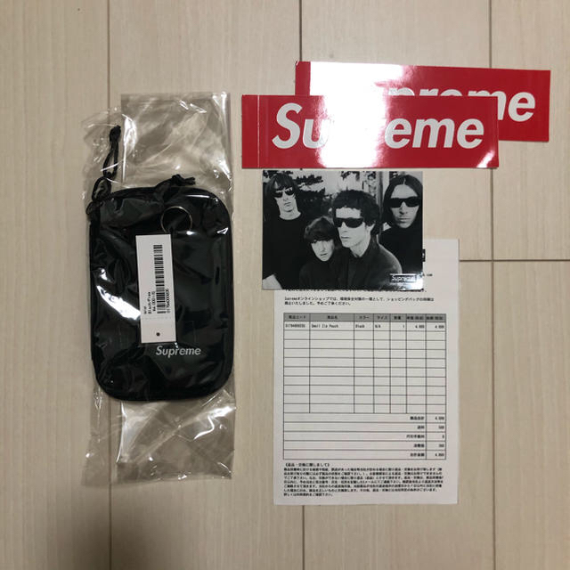 Supreme(シュプリーム)のSupreme Small Zip Pouch Wallet ハンドメイドのファッション小物(ポーチ)の商品写真