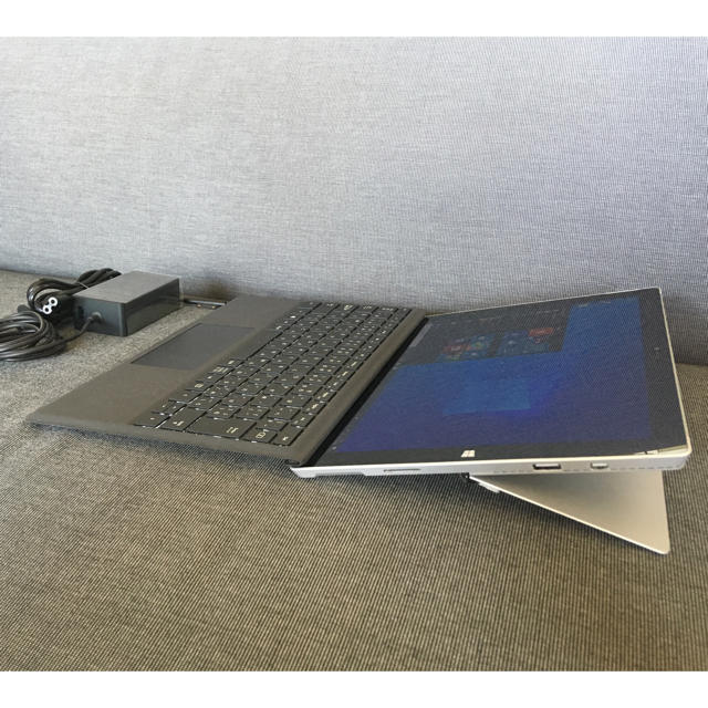 Microsoft(マイクロソフト)のSurfacePro3 人気セット♪Office互換ソフト付き☆ スマホ/家電/カメラのPC/タブレット(タブレット)の商品写真