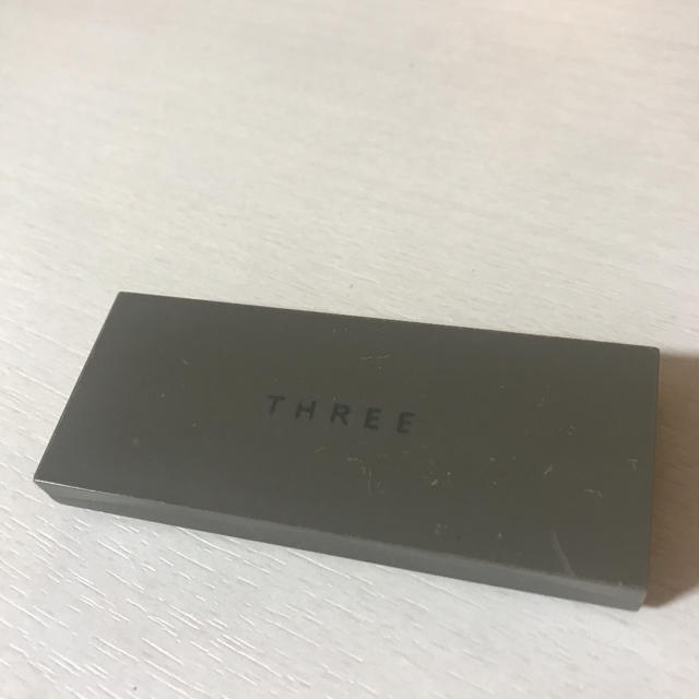 THREE(スリー)のTHREE プレスドアイブラウデュオ　02 コスメ/美容のベースメイク/化粧品(パウダーアイブロウ)の商品写真