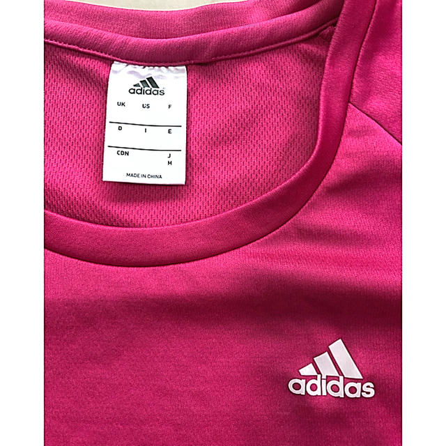 adidas(アディダス)のアディダス レディース スポーツTシャツ 美品 スポーツ/アウトドアのランニング(ウェア)の商品写真