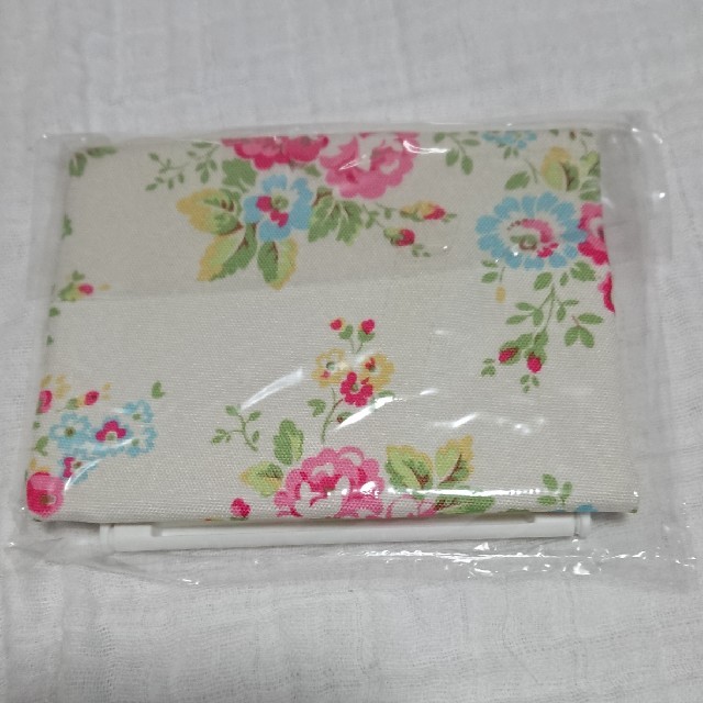 Cath Kidston(キャスキッドソン)のキャス・キッドソン ポーチ ミラー  未使用品 レディースのファッション小物(ポーチ)の商品写真