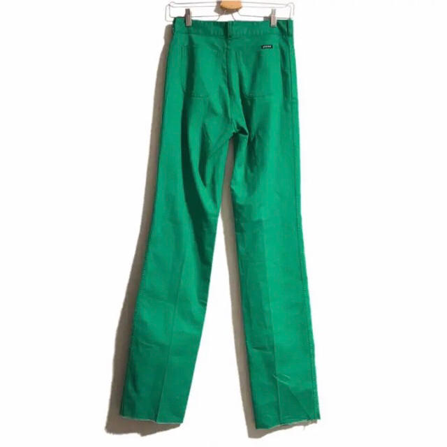 古着＊カラーストレートパンツ 緑 グリーン 28インチ メンズのパンツ(チノパン)の商品写真