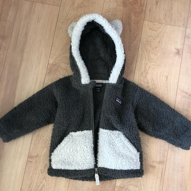 patagonia(パタゴニア)の【たいちゃんまま専用】フリース パーカー パタゴニア 6-12M 美品 キッズ/ベビー/マタニティのベビー服(~85cm)(ジャケット/コート)の商品写真