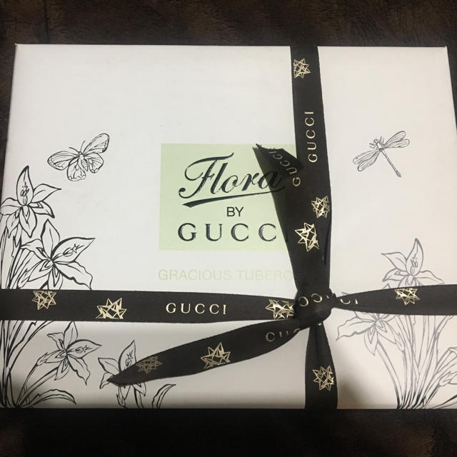Gucci(グッチ)のGUCCI グレイシャスチュベローズギフトセット コスメ/美容の香水(香水(女性用))の商品写真