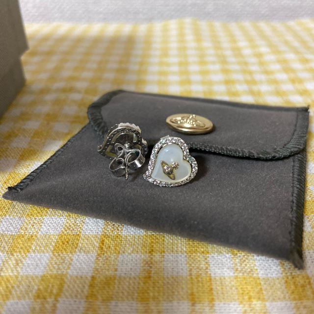 アクセサリーVivienne Westwood ハート ピアス