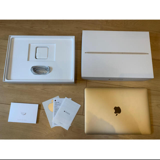 MLHE2JAディスプレイMacBook