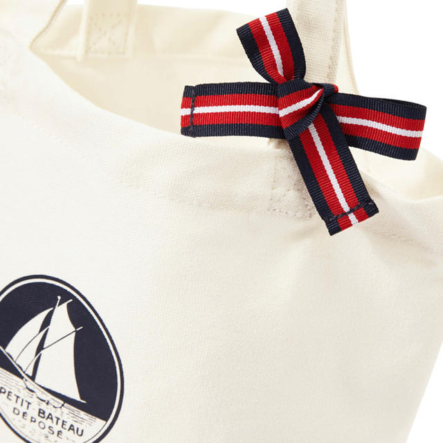 PETIT BATEAU(プチバトー)の新品未使用 プチバトー リボン付きトートバッグ キッズ/ベビー/マタニティのこども用バッグ(トートバッグ)の商品写真