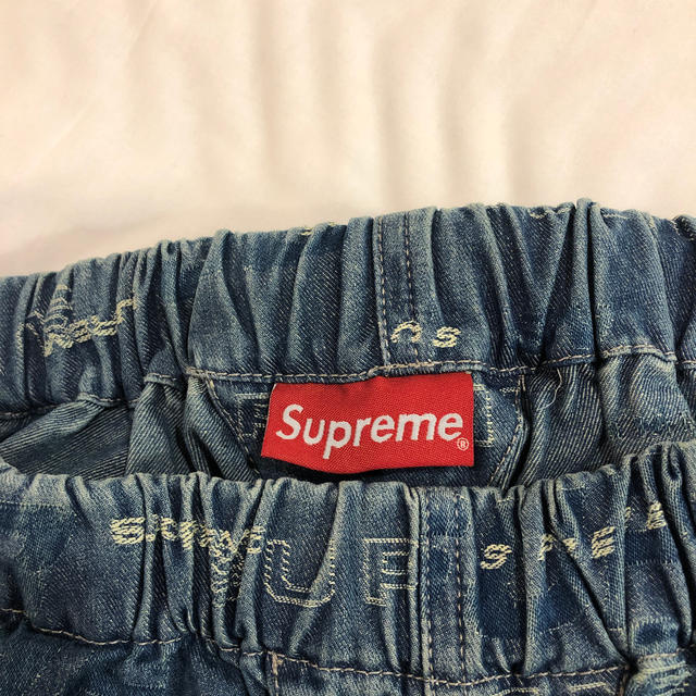 Supreme(シュプリーム)のsupreme dimensions logo denim skate pant メンズのパンツ(デニム/ジーンズ)の商品写真