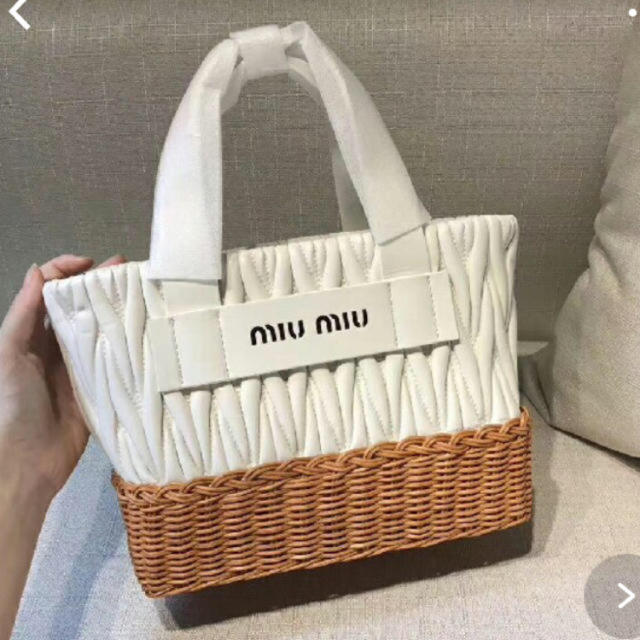 miu miu カゴバッグ