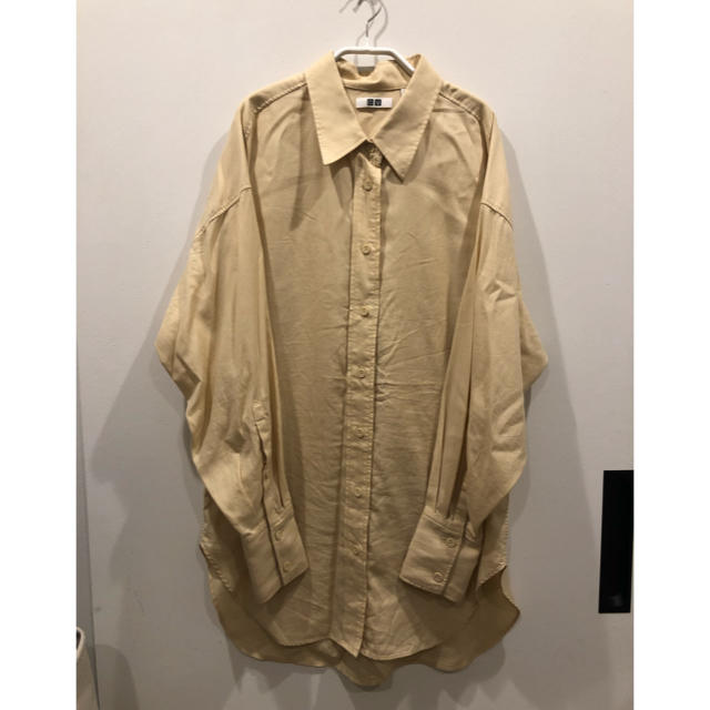 LEMAIRE(ルメール)のUNIQLOU 19SS シャツ イエロー XS レディースのトップス(シャツ/ブラウス(長袖/七分))の商品写真