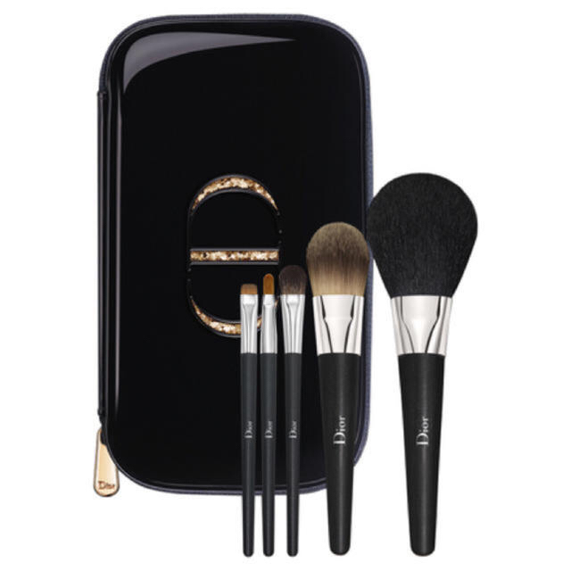 新品未使用】Dior コンパクトメイクアップブラシ 2点セット - メイク 新品未使用】Dior コンパクトメイクアップブラシ 2点セット - メイク