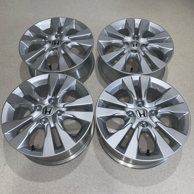 ホンダ フィット用 純正15インチアルミホイール 4本 新車外し | フリマアプリ ラクマ ホンダ フィット用 純正15インチアルミホイール 4本 新車外し | フリマアプリ ラクマ