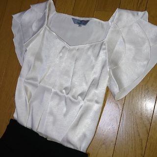 美品！！ViaggioBlu ビアッジョブルー★フリル袖ブラウス★size:1
(シャツ/ブラウス(半袖/袖なし))