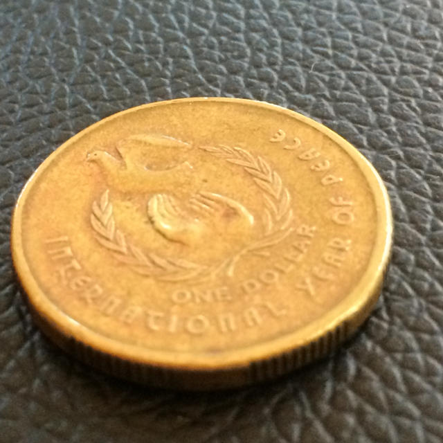 オーストラリア Mr. Squiggle 60周年記念コイン 2ドル - 旧貨幣