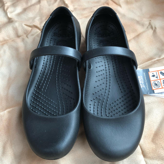 crocs(クロックス)の【新品】crocs アリスワーク w8 レディースの靴/シューズ(ハイヒール/パンプス)の商品写真