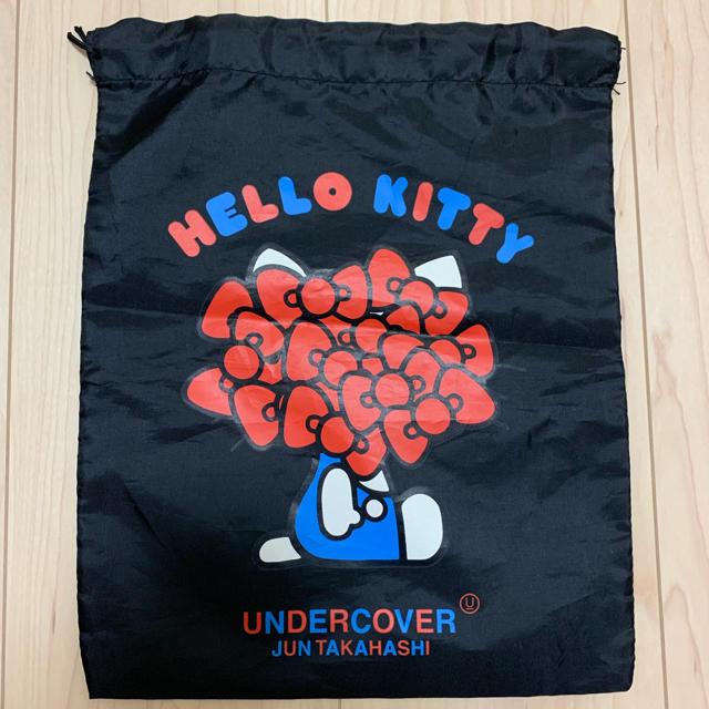 UNDERCOVER(アンダーカバー)のハローキティ×アンダーカバー 巾着 レディースのファッション小物(ポーチ)の商品写真