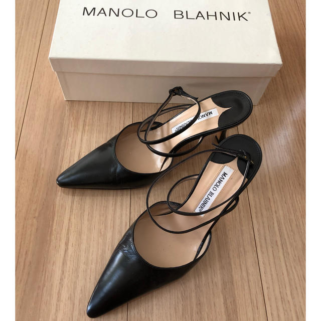 MANOLO BLAHNIK(マノロブラニク)のマノロブラニク パンプス レディースの靴/シューズ(ハイヒール/パンプス)の商品写真