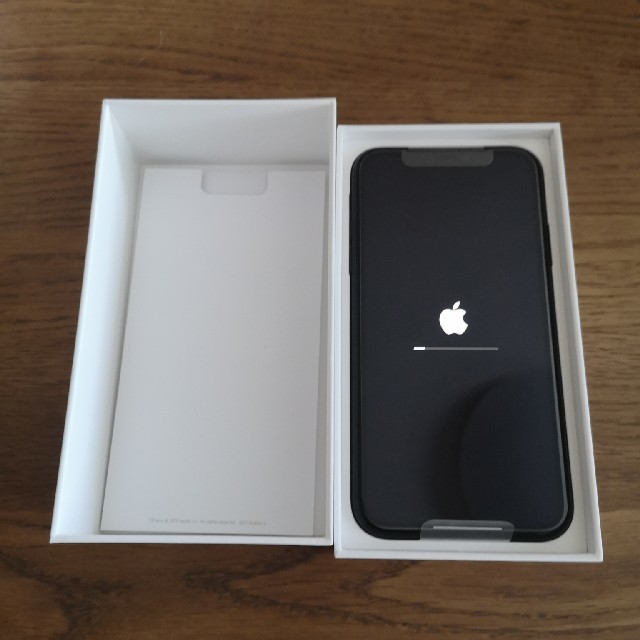 iPhone(アイフォーン)のiPhone　XR64GB BLACK スマホ/家電/カメラのスマートフォン/携帯電話(スマートフォン本体)の商品写真