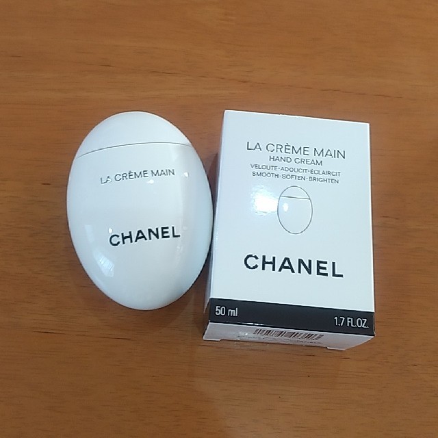 CHANEL(シャネル)のラ　クレーム　マン　(ＣＨＡＮＥＬ) コスメ/美容のボディケア(ハンドクリーム)の商品写真