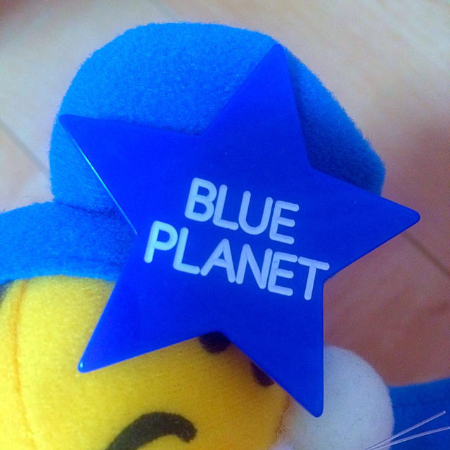 BLUE PLANET星形バッチ エンタメ/ホビーのタレントグッズ(その他)の商品写真