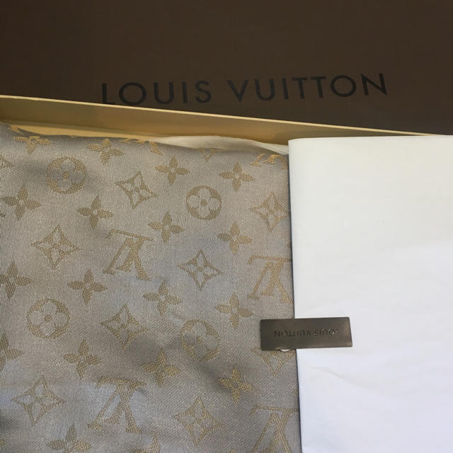 LOUIS VUITTON ショールモノグラムシャイン