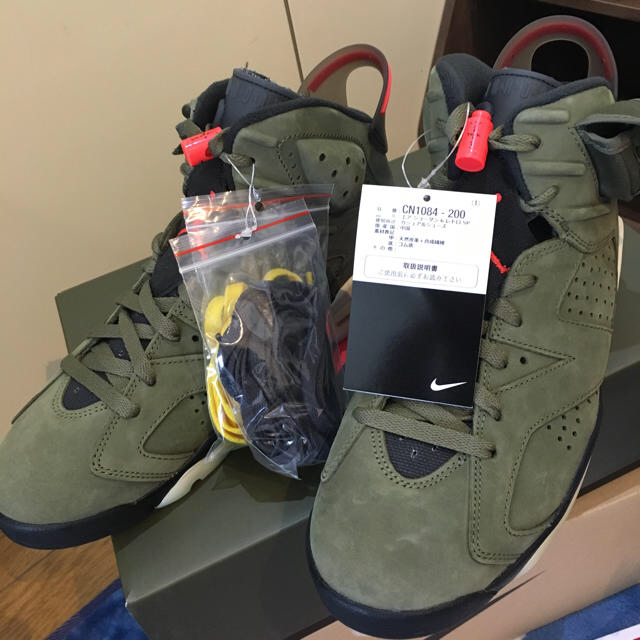 NIKE(ナイキ)のNIKE AIR JORDAN 6 TRAVIS SCOTT ジョーダン6  メンズの靴/シューズ(スニーカー)の商品写真