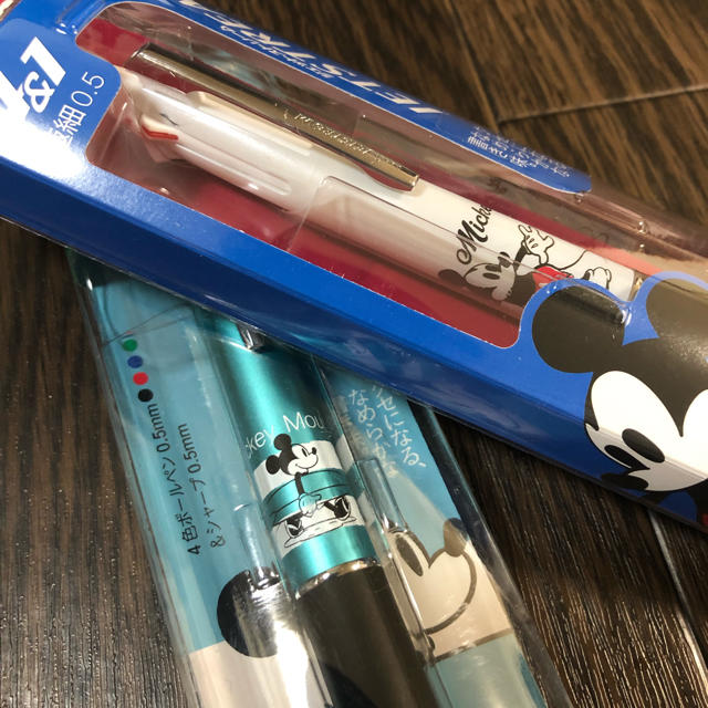 Disney(ディズニー)のミッキーファン必見！かわいい！激レア２本セット！ミッキー　ジェットストリーム！ インテリア/住まい/日用品の文房具(ペン/マーカー)の商品写真