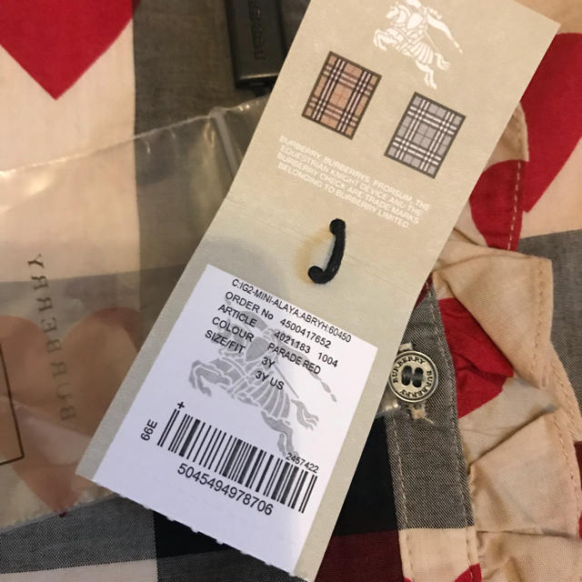 BURBERRY(バーバリー)の新品 バーバリー ハートワンピース 3y キッズ/ベビー/マタニティのキッズ服女の子用(90cm~)(ワンピース)の商品写真