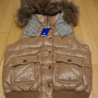 BURBERRY BLUE LABEL(ダウンベスト)のフリマアイテム一覧 BURBERRY BLUE LABEL(ダウンベスト)のフリマアイテム一覧