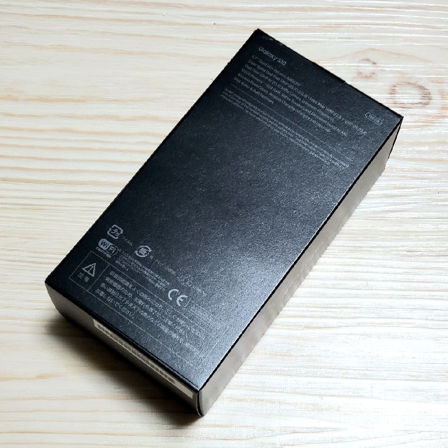 Galaxy(ギャラクシー)の【未使用新品】Galaxy S10 Black 128GB simフリー版 スマホ/家電/カメラのスマートフォン/携帯電話(スマートフォン本体)の商品写真